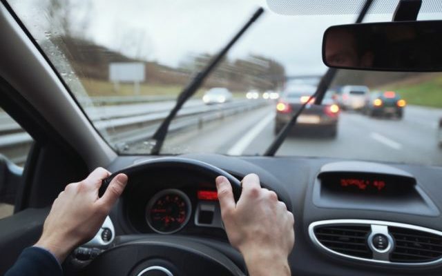 4 Tanda Mobil Sudah Butuh Spooring Balancing