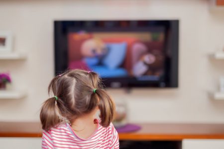 Alasan Mengapa Diet TV untuk Anak Harus Dilakukan